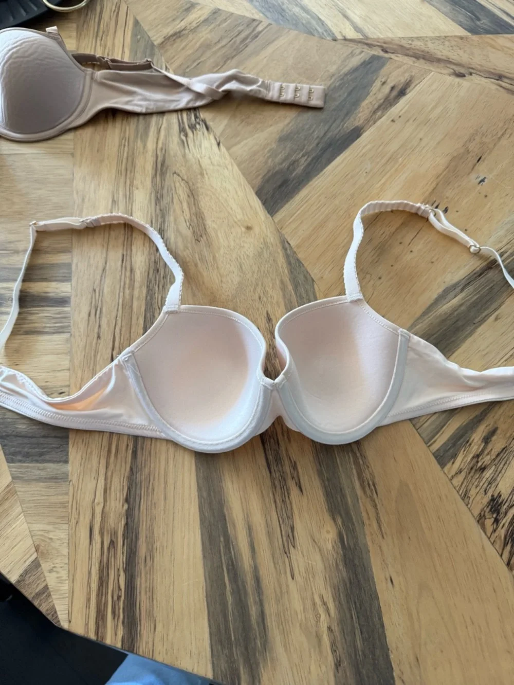 TWO ThirdLove 24/7 T-shirt braS Light Beige & Blush - Picture 13 of 14